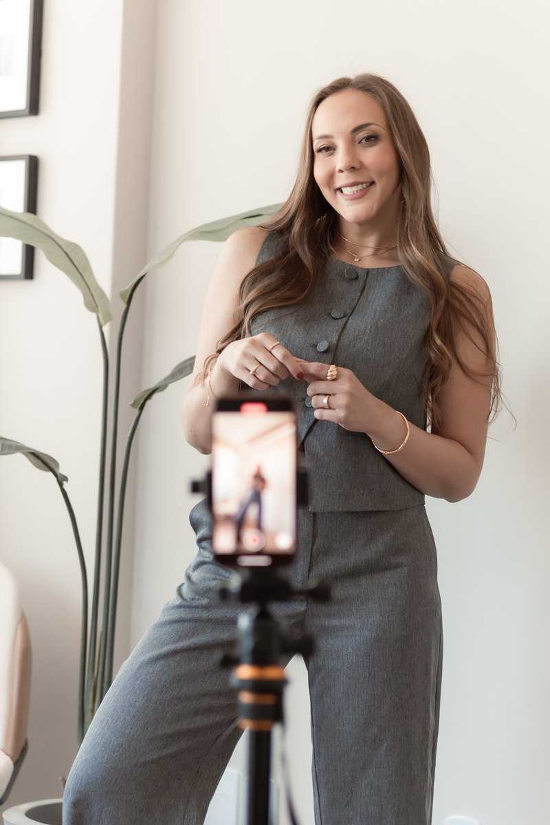 Thaís Veloso